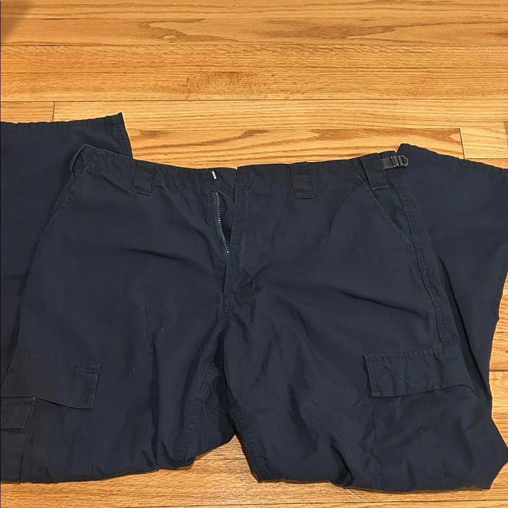 Men's Black Tactical Cargo Pants Size L - Picture 2 of 3